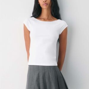 Aritzia Chill Mira White Short Sleeve Tee